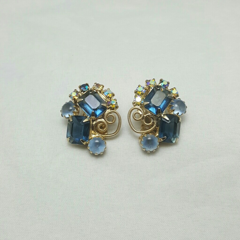 Vintage Juliana Blue AB & Moon Rhinestone Earrings - Picture 6 of 8